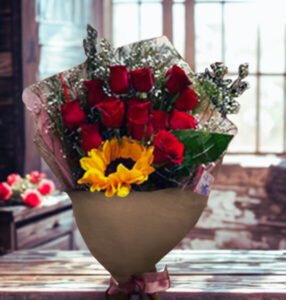 #27 Ramo de 12 rosas y 1 girasol