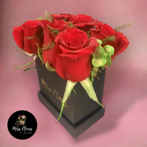 #11 Caja Lujo pequeña 6 rosas